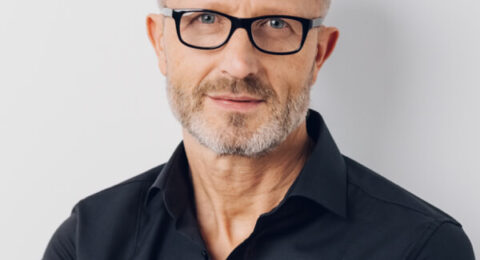 instructor-avatar-donald-logan